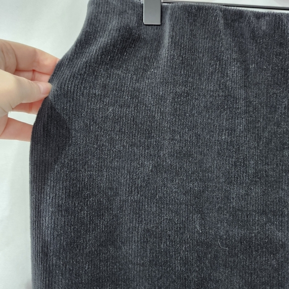 Wild Fable Women's Pencil Skirt Size XXL Black Textured Velour Scandi Chic - Picture 2 of 6